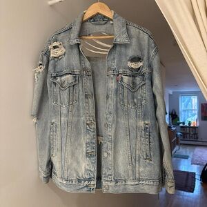 LEVI’s distressed denim jacket